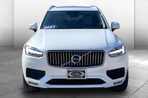 2021 Volvo XC90 T6 Momentum 7 Passenger