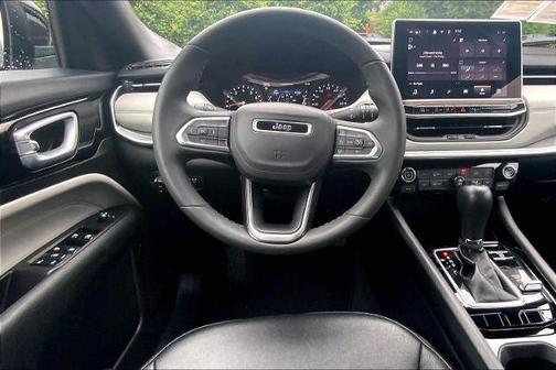 Bright White Clearcoat 2025 Jeep Compass Limited