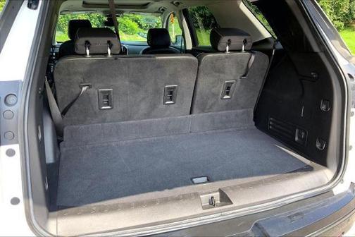 Summit White 2020 Chevrolet Traverse Premier