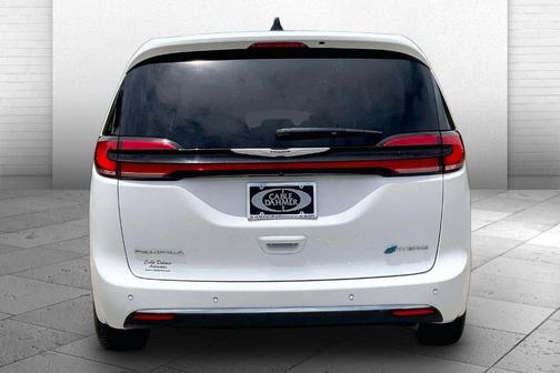 Bright White Clearcoat 2024 Chrysler Pacifica Hybrid Select