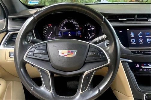 2017 Cadillac XT5 Base