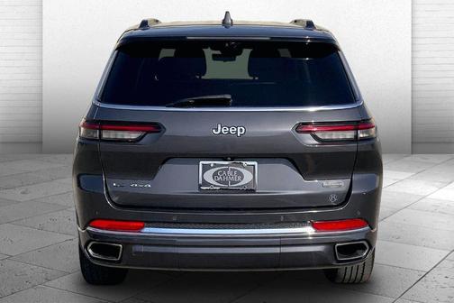 Metallic 2021 Jeep Grand Cherokee L Overland