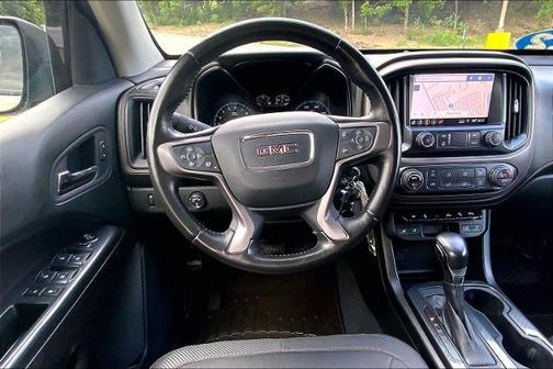 Desert Sand Metallic 2022 GMC Canyon AT4