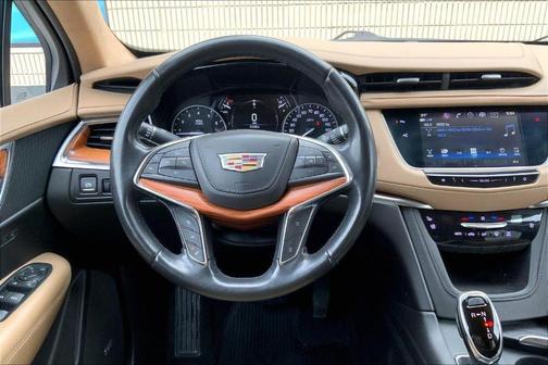 2019 Cadillac XT5 Platinum