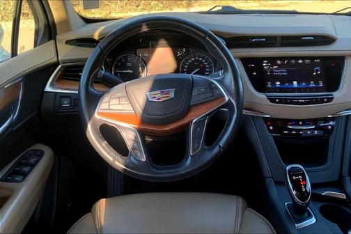 2019 Cadillac XT5 Platinum