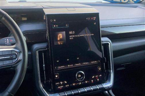 2025 GMC Yukon Elevation