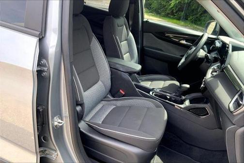 Sterling Gray Metallic 2025 Chevrolet Trailblazer LT