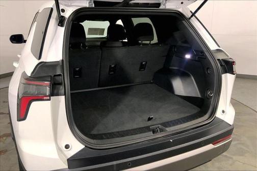 Summit White 2026 Chevrolet Equinox LT