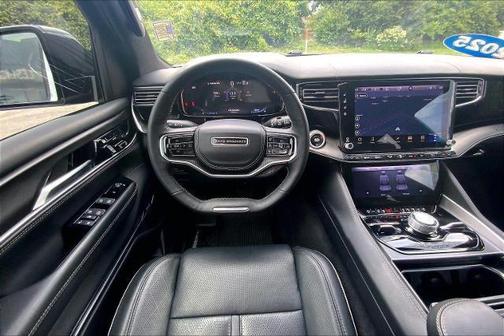 Bright White Clearcoat 2025 Jeep Grand Wagoneer Series II