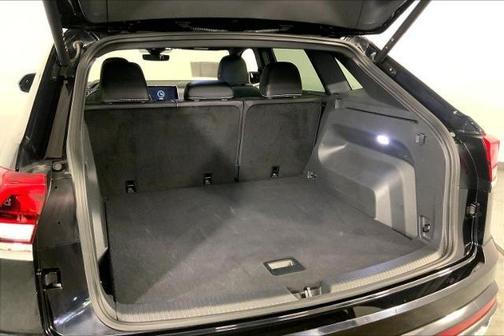 Deep Black Pearl Effect 2025 Volkswagen Atlas Cross Sport 2.0T SE w/Technology