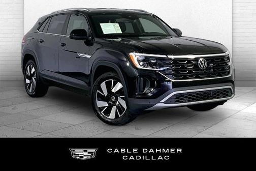 Deep Black Pearl Effect 2025 Volkswagen Atlas Cross Sport 2.0T SE w/Technology