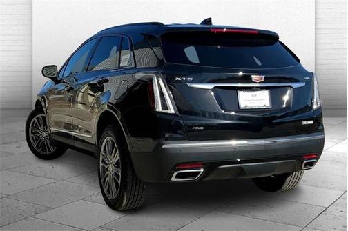 2025 Cadillac XT5 Sport