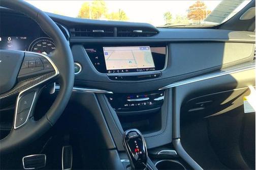 2025 Cadillac XT5 Sport
