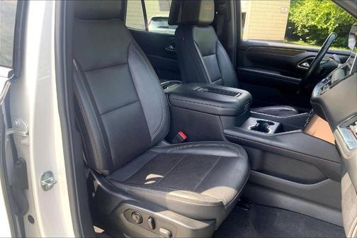 Iridescent Pearl Tricoat 2021 Chevrolet Tahoe High Country