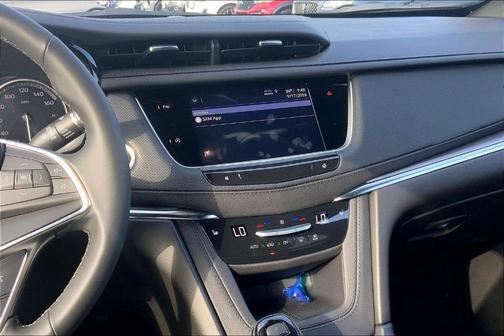 Emerald 2026 Cadillac XT5 Luxury