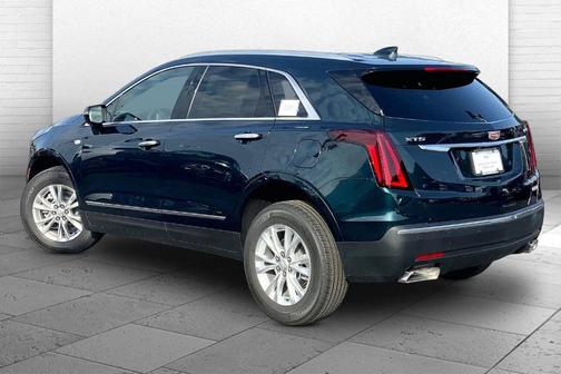 Emerald 2026 Cadillac XT5 Luxury