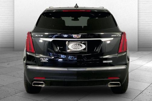 Stellar Black Metallic 2023 Cadillac XT5 Luxury