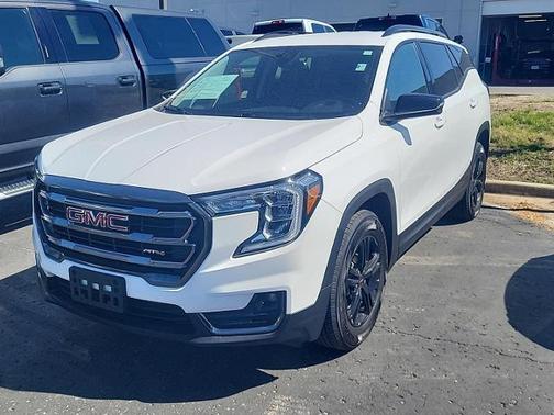 Summit White 2023 GMC Terrain AT4
