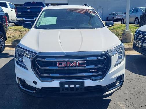 2023 GMC Terrain AT4