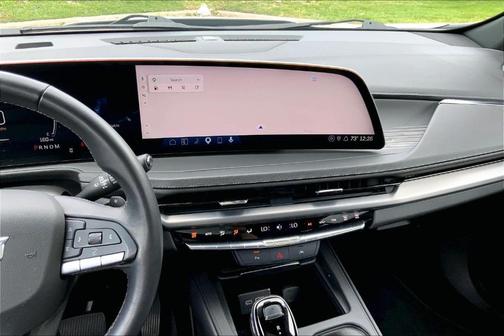 Crystal White Tri-Coat 2025 Cadillac XT4 Premium Luxury