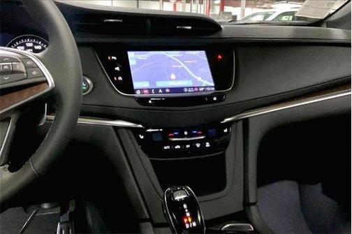 2025 Cadillac XT5 Sport