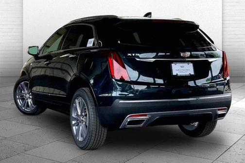 Emerald 2026 Cadillac XT5 Premium Luxury