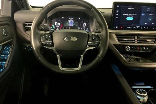 Space White Metallic 2025 Ford Explorer Platinum