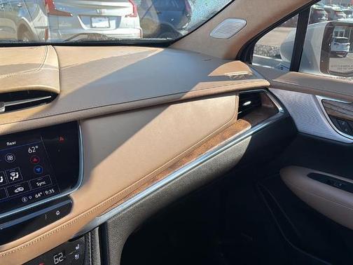 2023 Cadillac XT5 Sport