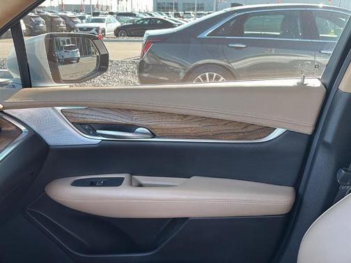2023 Cadillac XT5 Sport