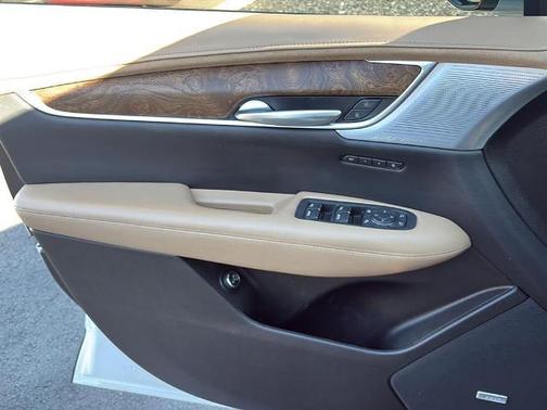 2023 Cadillac XT5 Sport