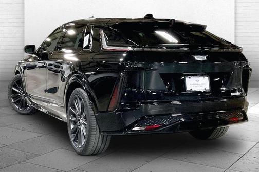 Stellar Black Metallic 2027 Cadillac LYRIQ V Premium