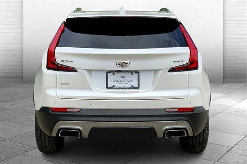 2021 Cadillac XT4 Premium Luxury