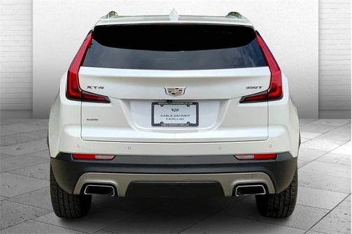 2021 Cadillac XT4 Premium Luxury