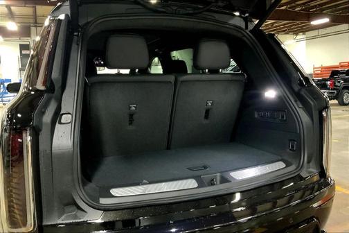 2026 Cadillac VISTIQ Platinum