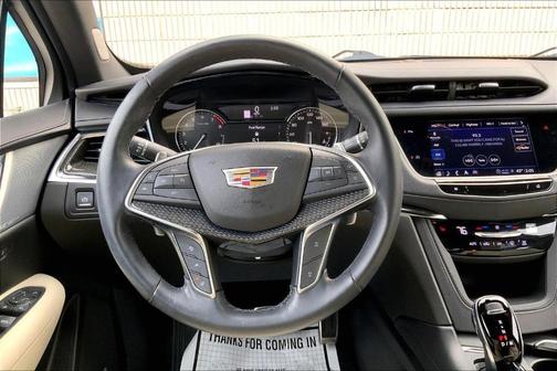 2022 Cadillac XT5 Sport