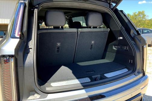 2026 Cadillac VISTIQ Platinum