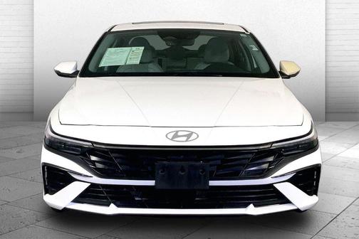 White 2025 Hyundai ELANTRA Limited