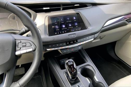 Metallic 2023 Cadillac XT4 Luxury