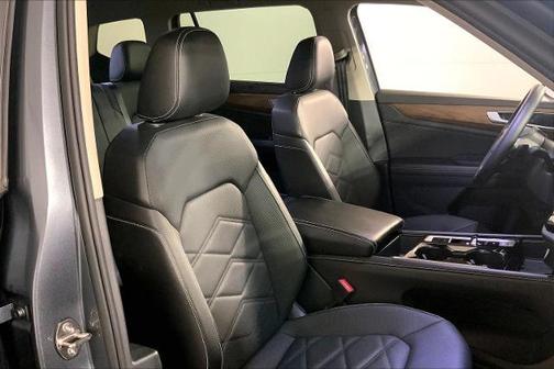 2025 Volkswagen Atlas 2.0T SE