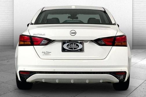 Glacier White 2025 Nissan Altima SV
