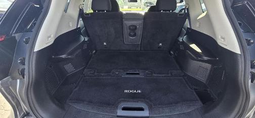 Gun Metallic 2018 Nissan Rogue SV