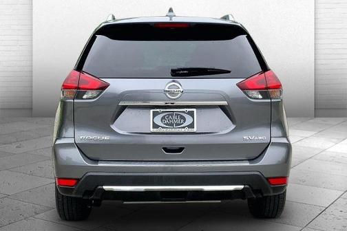 Gun Metallic 2018 Nissan Rogue SV