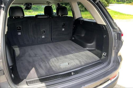 Metallic 2023 Jeep Grand Cherokee Limited