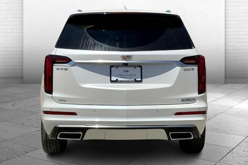 2025 Cadillac XT6 Luxury AWD