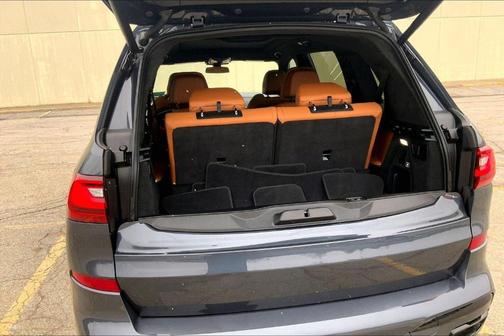 Metallic 2022 BMW X7 xDrive40i