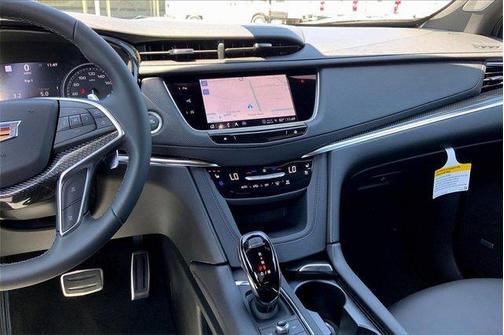 2025 Cadillac XT5 Sport