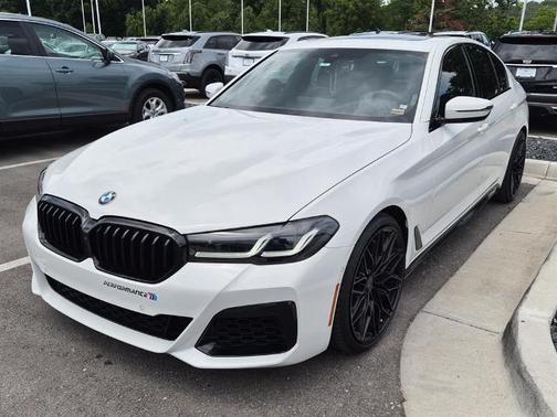 Alpine White 2023 BMW M550 i xDrive