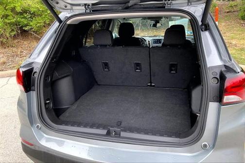 Sterling Gray Metallic 2024 Chevrolet Equinox LT