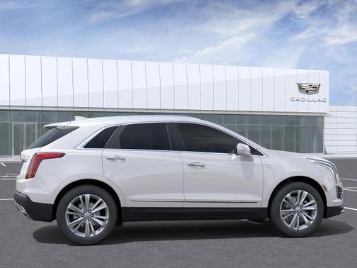 Crystal White Tri-Coat 2026 Cadillac XT5 Premium Luxury