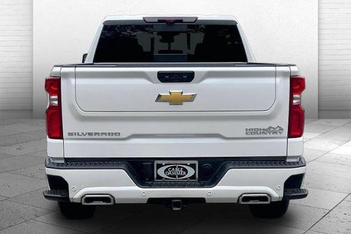 Iridescent Pearl Tricoat 2025 Chevrolet Silverado 1500 High Country